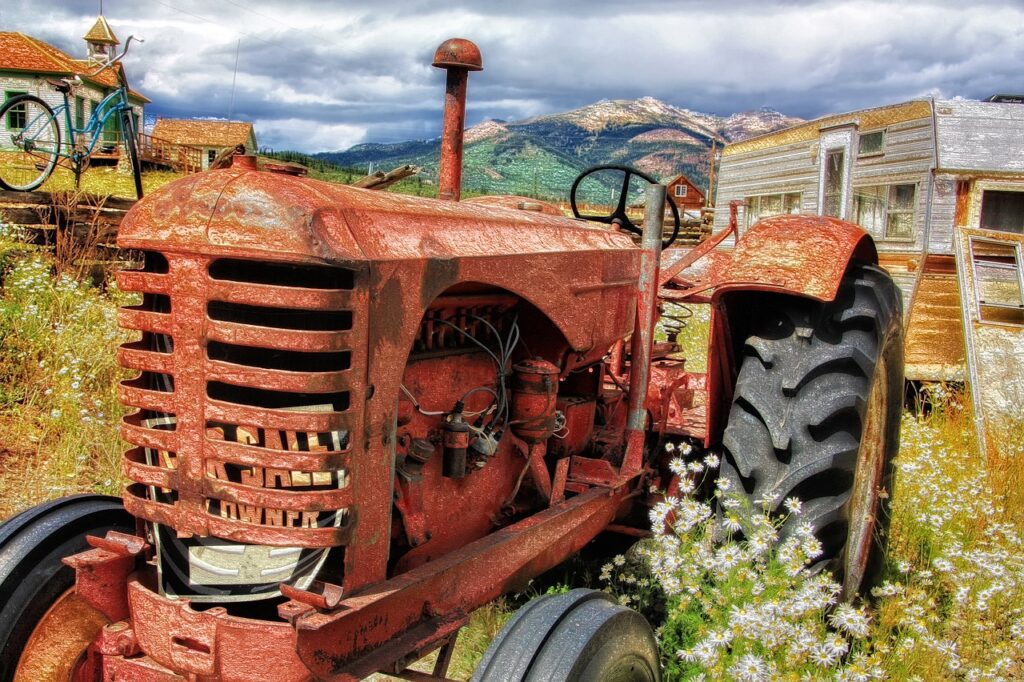 tractor, old, antique-371250.jpg