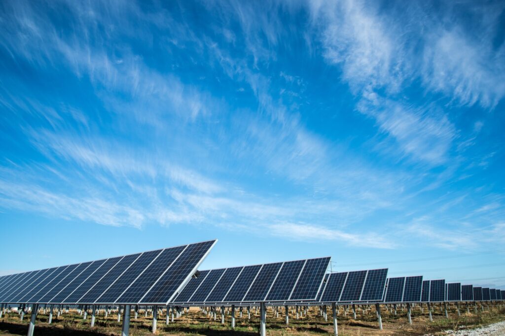 solar farm land requirements in field